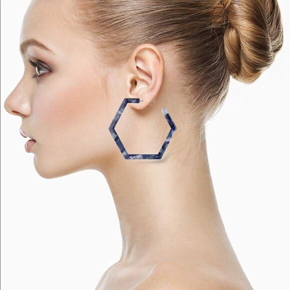 ✨ Tortoise Shell Hoops Earring ✨ - Picture 1 of 3